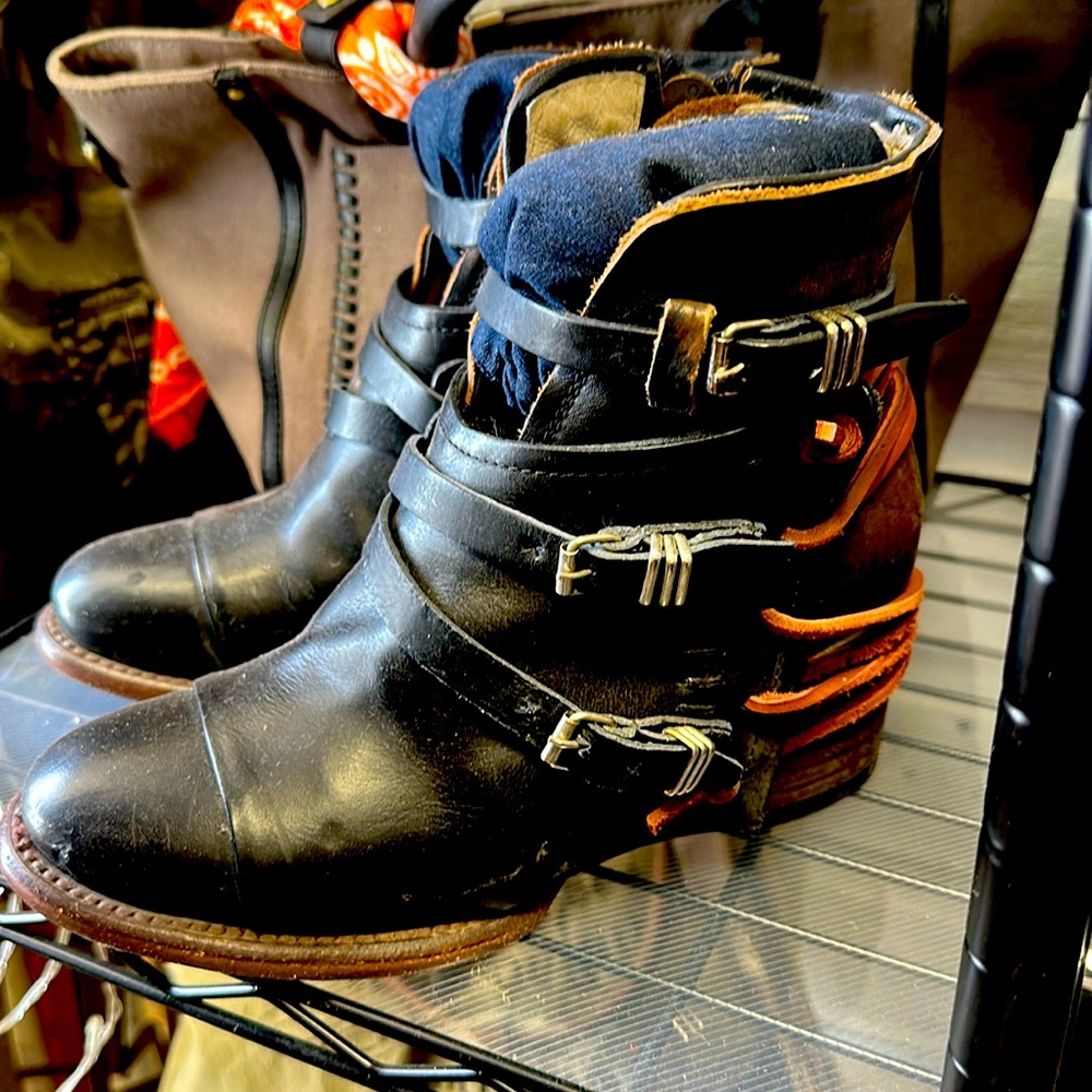 Free Bird Crue Boots
